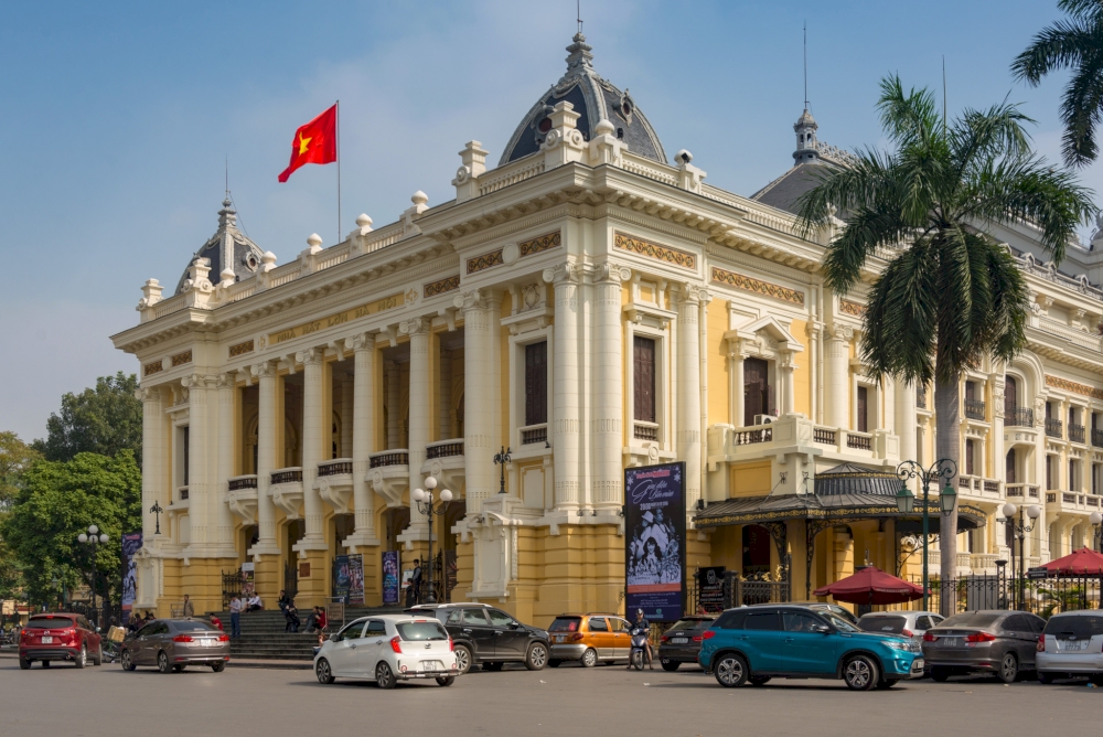 A magnificent symbol of French colonial architecture, the Hanoi Opera House stands in the heart of the city 